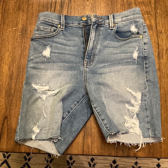 Level 99 Shorts - Picture 1 of 4